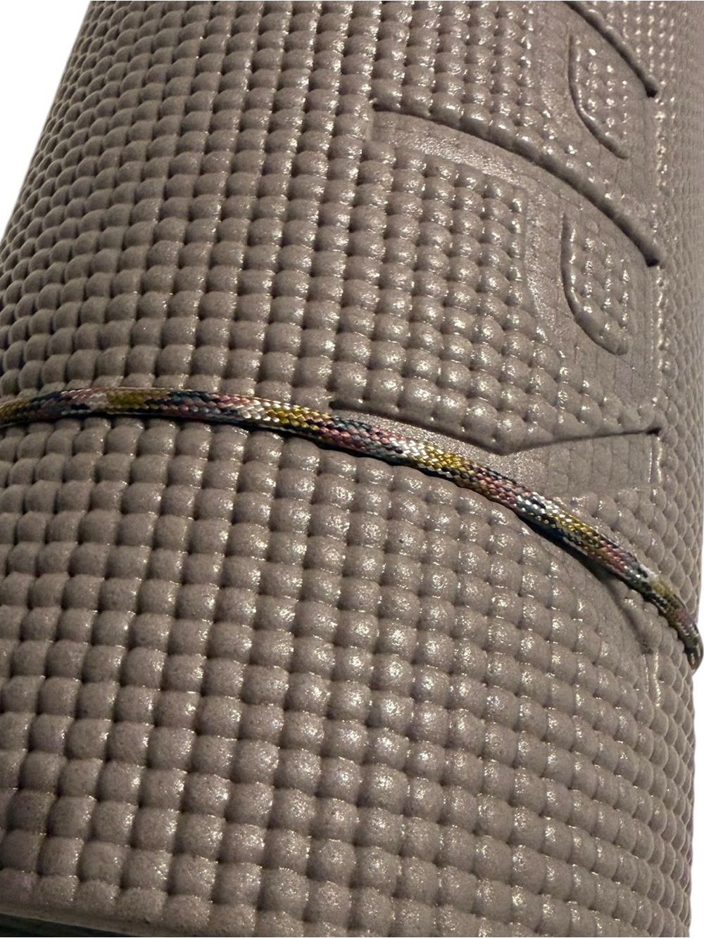 Oak and Reed “Choose Happy” Inspirational Embossed Premium Yoga Mat Carry Rope - Picture 3 of 5